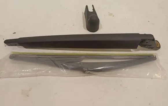 Mercedes-Benz A W169 Windshield/front glass wiper blade 000723180296