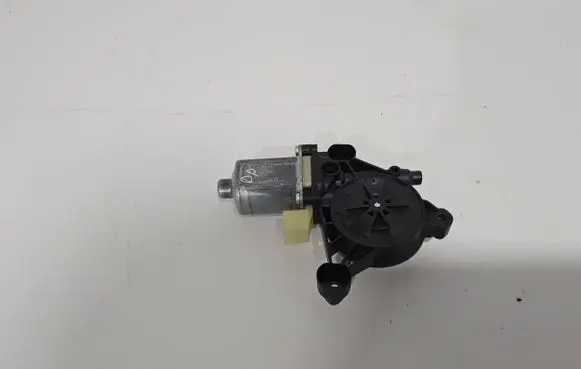 Audi S5 F5 Front door window regulator motor 8W0959801