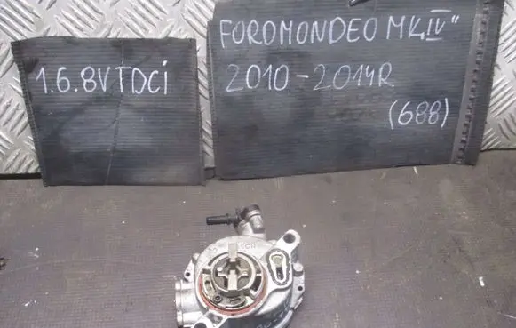 Ford Mondeo MK IV Vacuum pump 9804021880