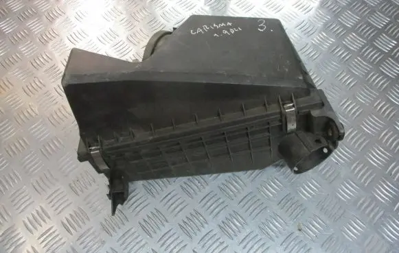 Mitsubishi Carisma Air filter box