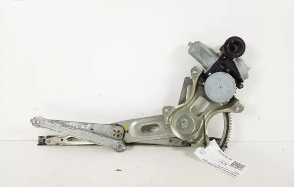 Toyota Urban Cruiser (XP110) Front door window regulator with motor