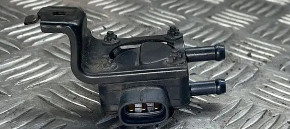 Toyota Avensis T250 Exhaust gas pressure sensor 8948020030