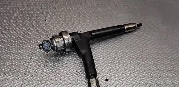 Opel Meriva A Fuel injector 8973138612 04G04776