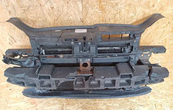 Volkswagen Golf V Radiator support slam panel