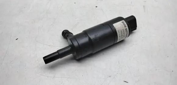 BMW 5 E39 Headlight washer pump 8377430