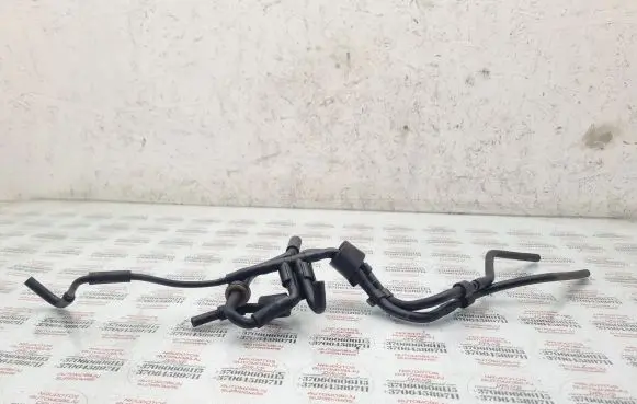 Volkswagen PASSAT B6 Vacuum line/pipe/hose 046905291B