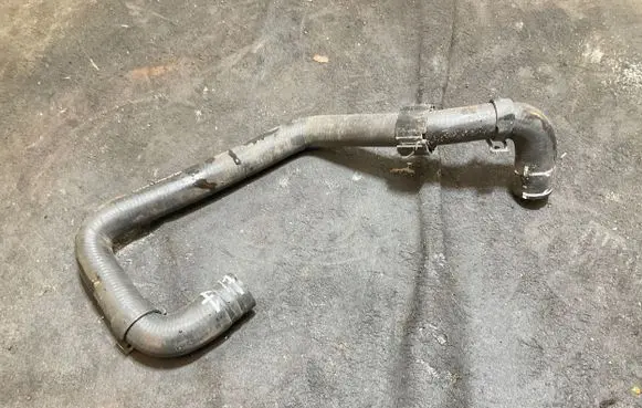Audi A3 8Y Engine coolant pipe/hose 7T0121063