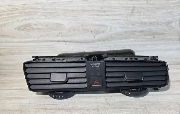 Volkswagen Golf VII Dash center air vent grill 5G1819728AE