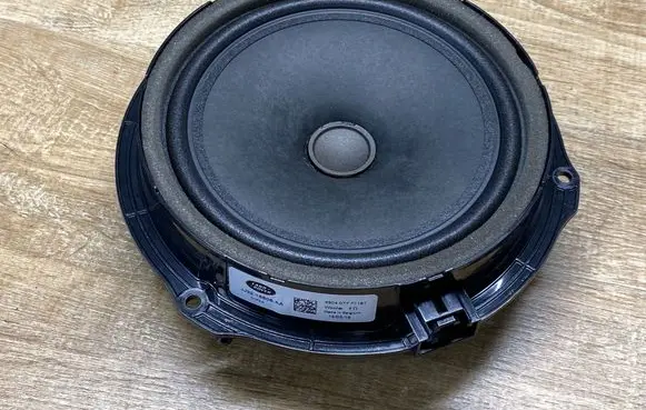 Jaguar E-Pace Front door speaker JJ3218808AA D1P2A