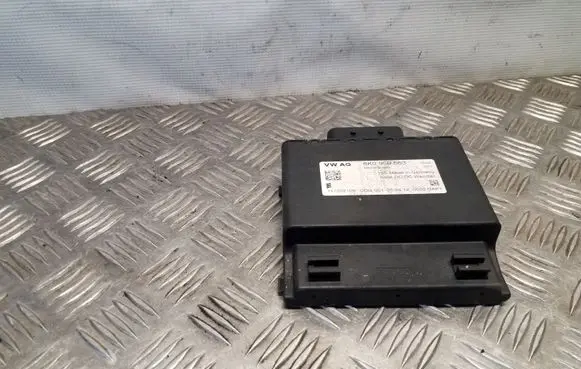 Audi Q5 SQ5 Voltage converter/converter module 8K0959663
