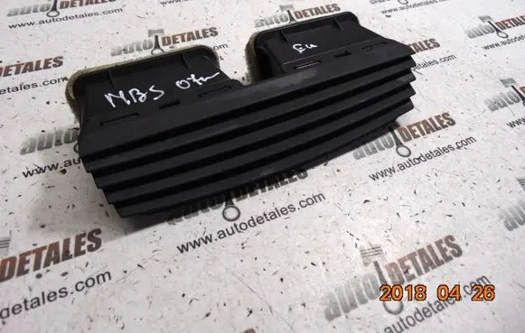 Mercedes-Benz S W221 Dash center air vent grill A2216890066