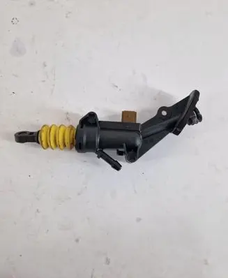 Clutch slave cylinder