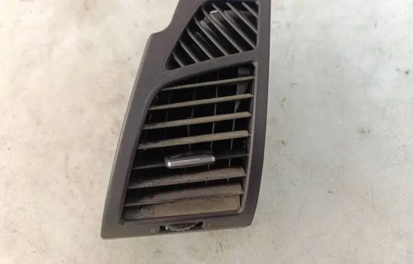 BMW 1 E81 E87 Dashboard side air vent grill/cover trim 7059187