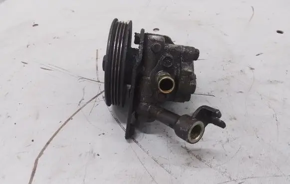 Nissan Maxima A34 Power steering pump 491107Y000