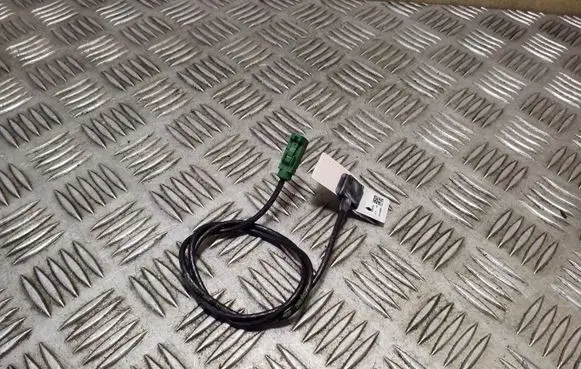 Tesla Model S Bluetooth antenna 105239300B