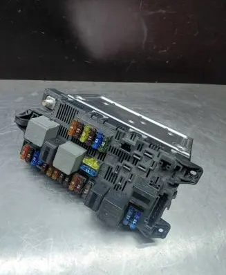 Mercedes-Benz E W211 Fuse module 2115457701