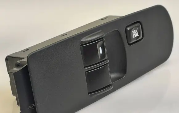 Mitsubishi Colt Electric window control switch C8DD342M 1377TH6