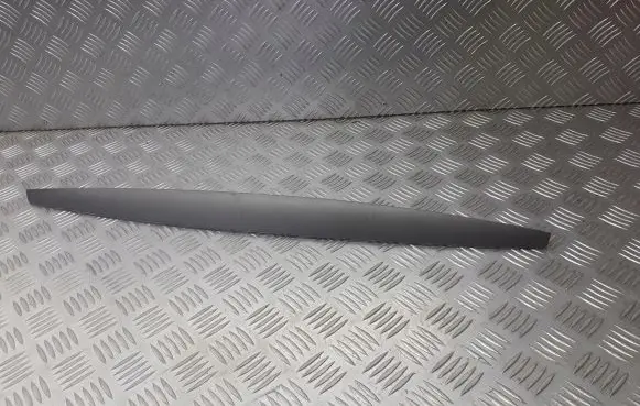 BMW 1 E81 E87 Dashboard lower bottom trim panel 7071272