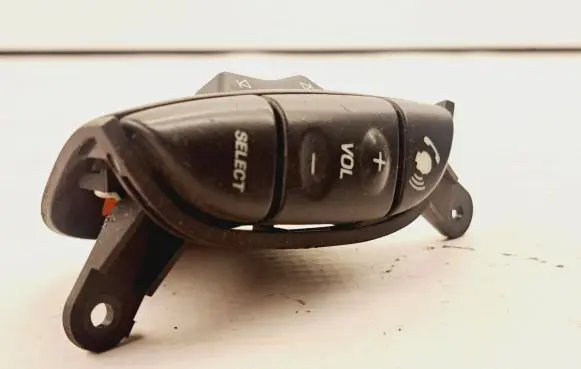 Jaguar S-Type Steering wheel buttons/switches XR8314K147BAW