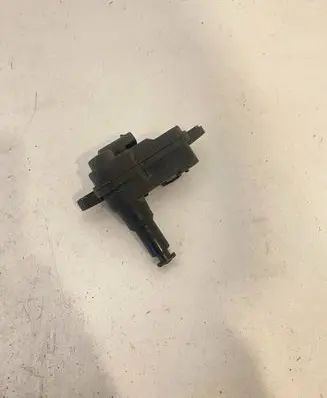 Volkswagen PASSAT B8 Fuel tank cap lock 510810773