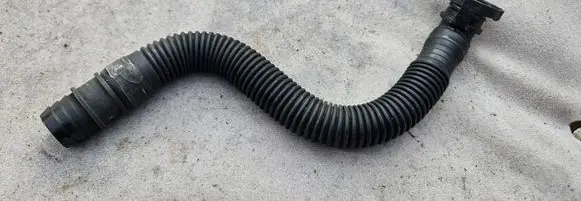 Breather/breather pipe/hose