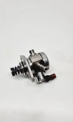 Nissan Qashqai J12 Fuel injection high pressure pump 166306RC0A 166306RC1A