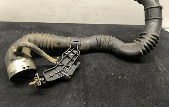 Nissan X-Trail T32 Intercooler hose/pipe 