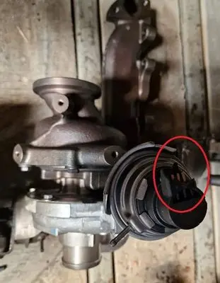 Volkswagen Crafter Turbo 803955-5-UD