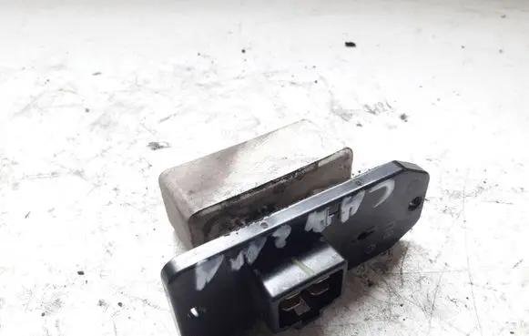 Mitsubishi Carisma Heater blower fan relay 