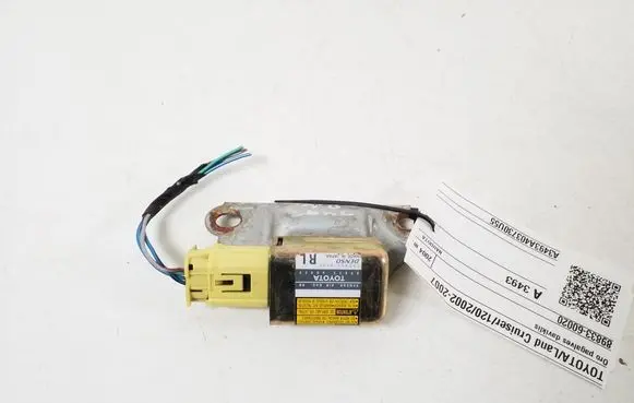 Toyota Land Cruiser (J120) Airbag deployment crash/impact sensor 89833-60020