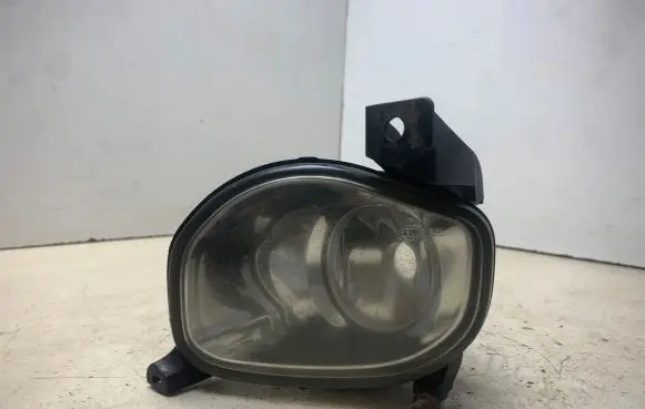 Toyota Avensis T250 Front fog light 8122005060 1N027042201