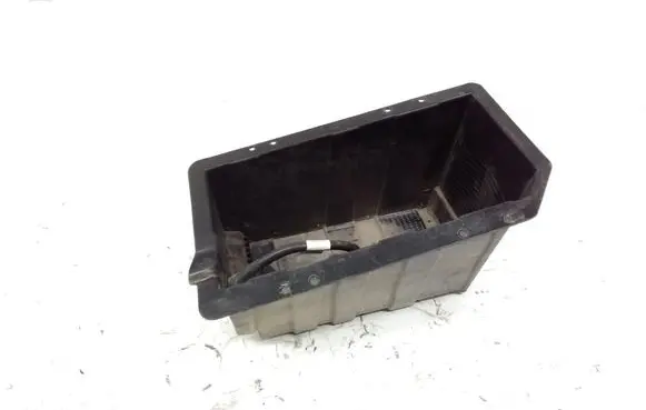 Battery box tray