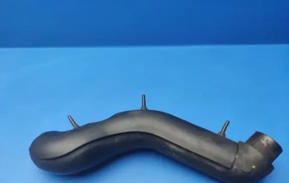 Mercedes-Benz A W169 Breather hose/pipe A6400101182