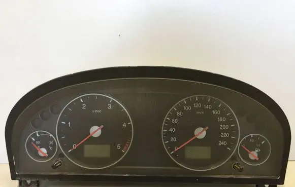 Ford Mondeo Mk III Speedometer (instrument cluster) 3S7F10841