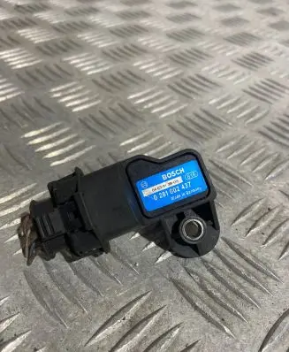 Mercedes-Benz E W211 Air pressure sensor 0281002437
