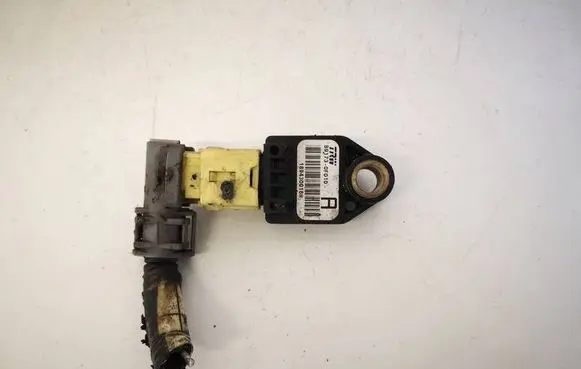 Toyota Corolla Verso AR10 Airbag deployment crash/impact sensor 891730F010
