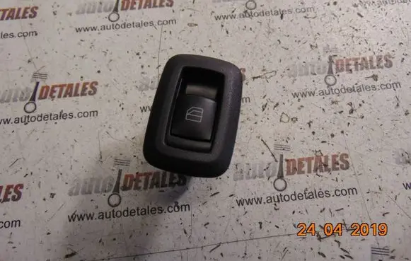Mercedes-Benz B W245 Electric window control switch A2518200510