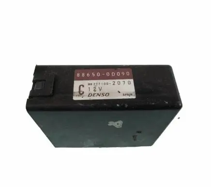 Toyota Yaris Air conditioner control unit module 886500D090