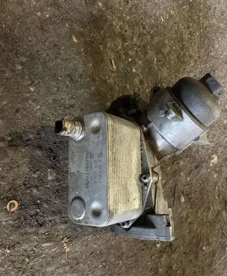 Engine oil radiator