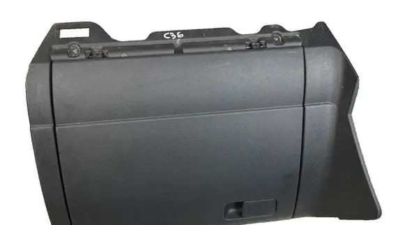 Glove box