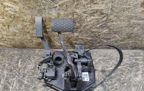 Mercedes-Benz A W168 Pedal assembly A1682900548 A1682904001 A1683011220