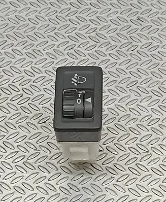 Suzuki SX4 Headlight level height control switch R2346