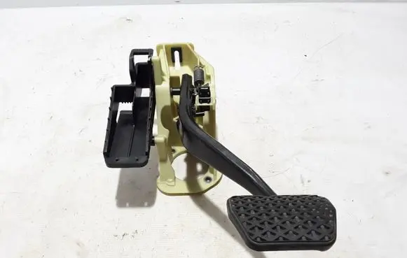 BMW 5 F10 F11 Brake pedal 9144253