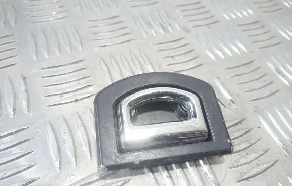Volkswagen PASSAT B5.5 Tie down hook / loop 1J0864203B