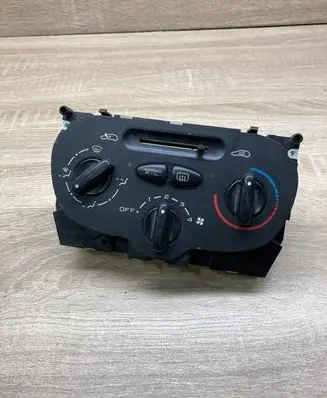 Peugeot 206 Climate control unit 1068701 64138