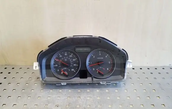 Volvo V50 Speedometer (instrument cluster) 31254779 69199440T