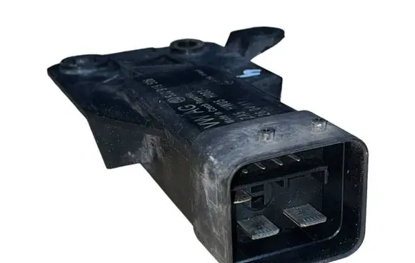 Coolant fan relay