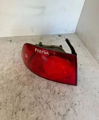 Volkswagen Phaeton Tailgate rear/tail lights 333155L 3D0945095B