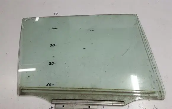 Toyota RAV 4 (XA30) Sliding door window/glass 