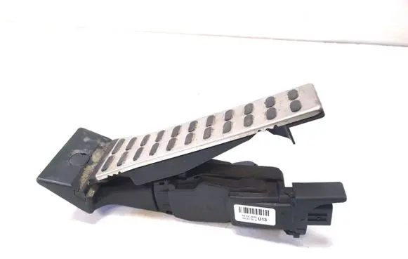 KIA Sorento Accelerator throttle pedal 32414400